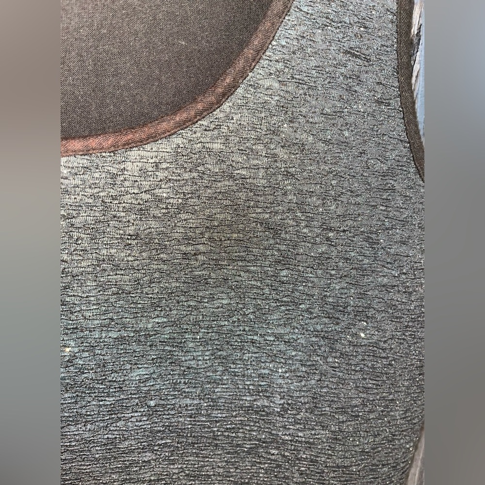 Studio Y size small olive green sparkly crinkle front tank top - Picture 4 of 5